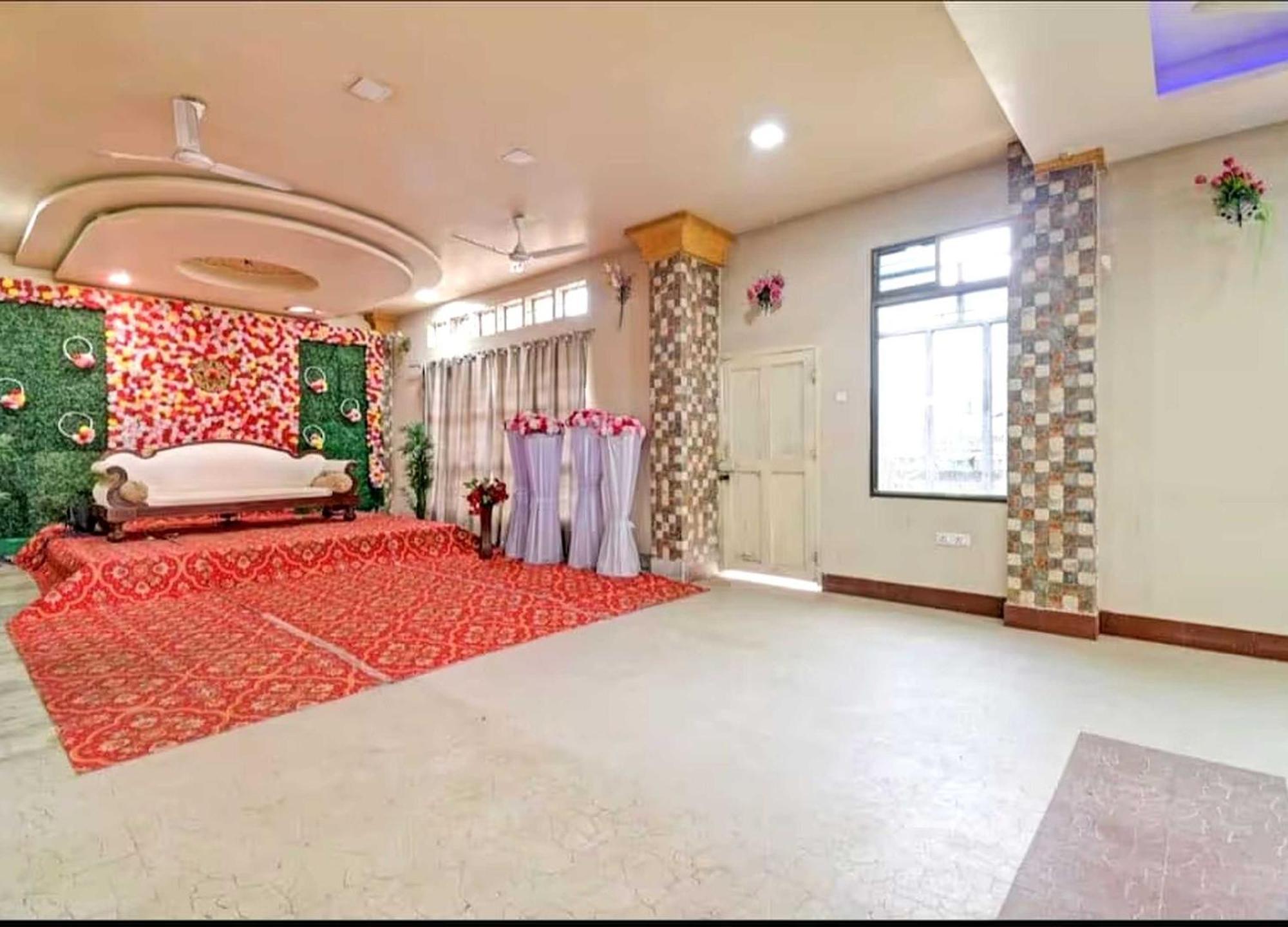 Collection O Megha Resort Джорхат Екстер'єр фото